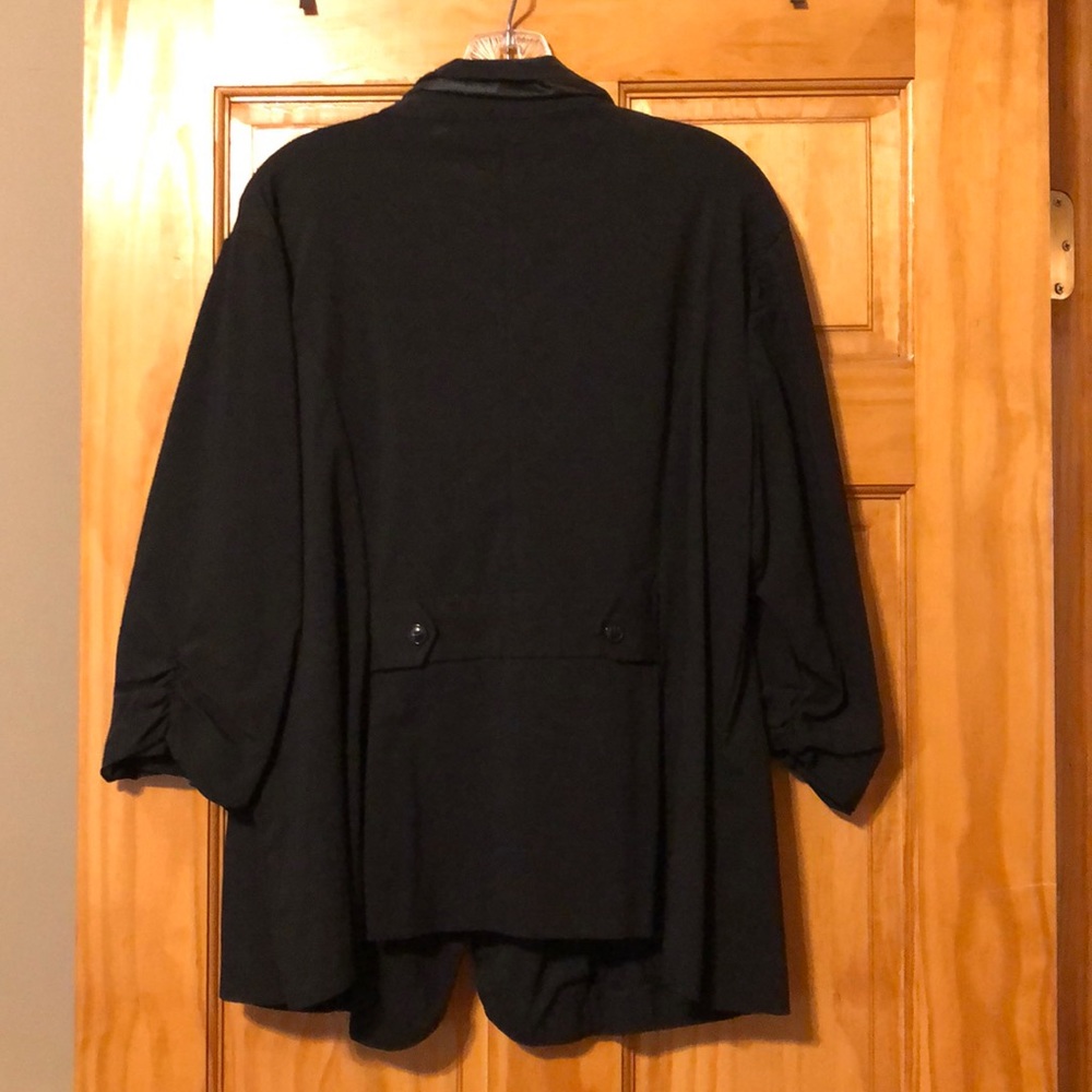 Torrid Black Blazer - Picture 2 of 3